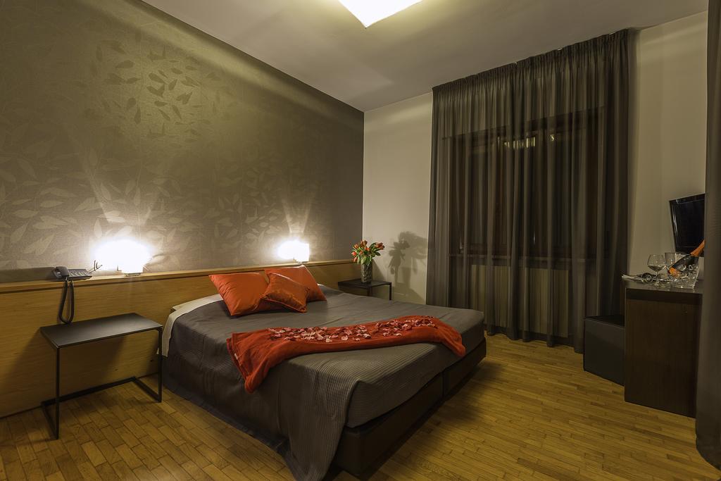 Capo Horn Hotel Darfo Boario Terme Exterior photo