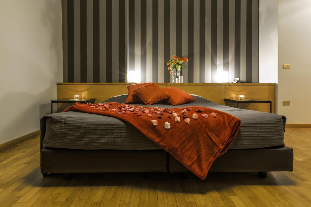 Capo Horn Hotel Darfo Boario Terme Room photo
